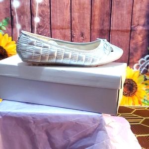 Women shoes flat
